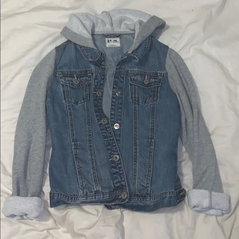 Jean jacket with grey accents